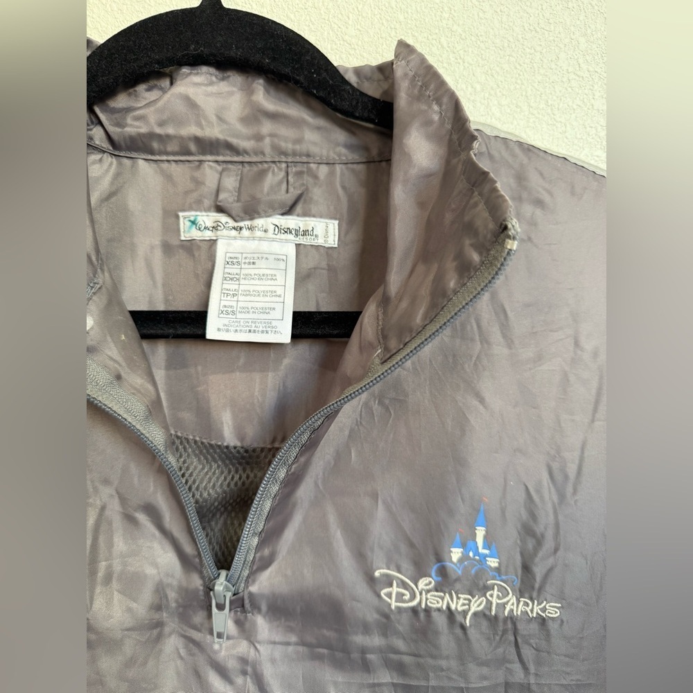 Disney Parks Castle Logo Windbreaker Jacket Blue Gray Packable Oversized XS/S - Picture 6 of 6